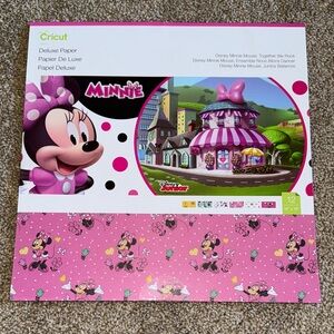 Cricut Minnie Mouse Deluxe Paper Pack - Pink and White